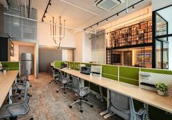 Arc 380 (D8), Office #626832471
